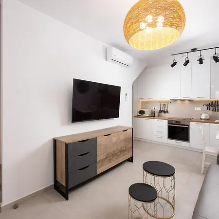 Hosting Moments Private Pool Ano Mera