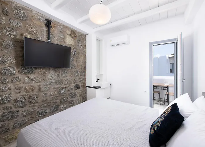 Hosting Moments Private Pool Apartment