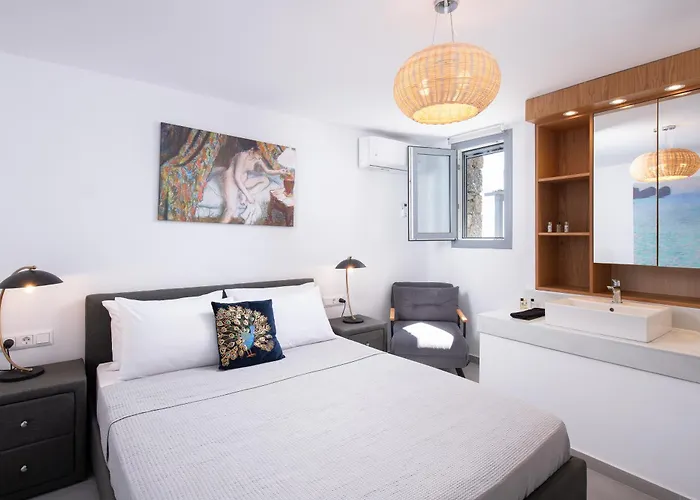 Hosting Moments Private Pool *